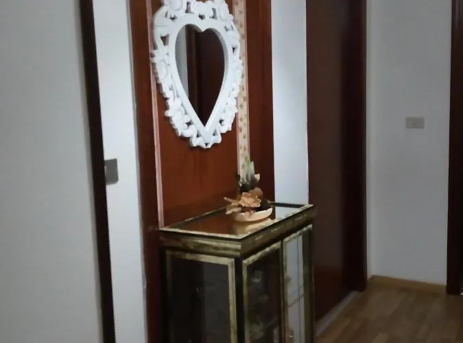 Alojamento de Acomodação e Pequeno-almoço Mary Beb Le Torri