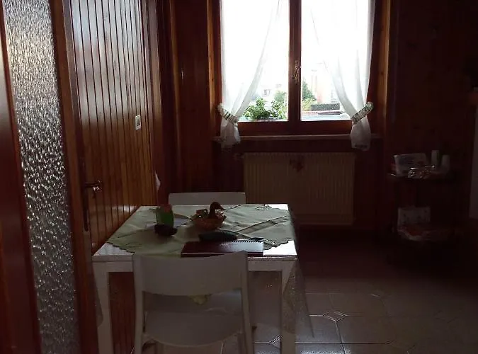 Alojamento de Acomodação e Pequeno-almoço Mary Beb